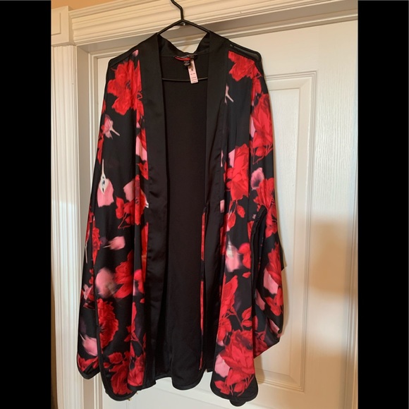 Victoria secret kimono robe - Picture 3 of 8